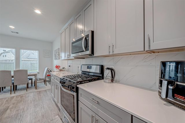 6850 Amber Cliff Lane, Richmond, TX 77469