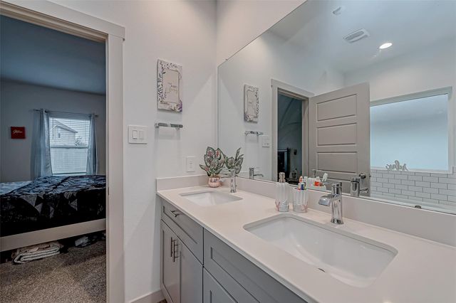 6850 Amber Cliff Lane, Richmond, TX 77469