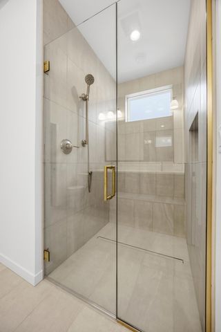 3630 Decorah Way S, Fargo, ND 58104