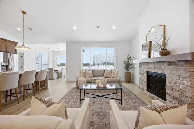 3630 Decorah Way S, Fargo, ND 58104