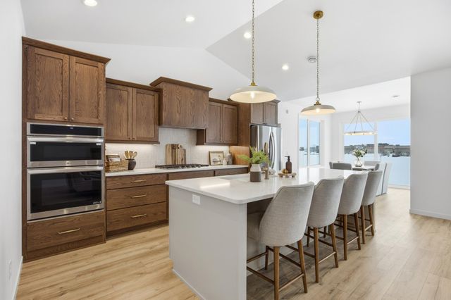 3630 Decorah Way S, Fargo, ND 58104