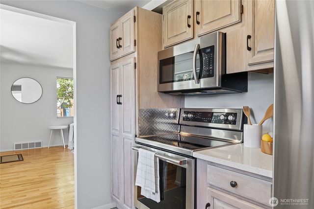 18024 Corliss Avenue N, Shoreline, WA 98133