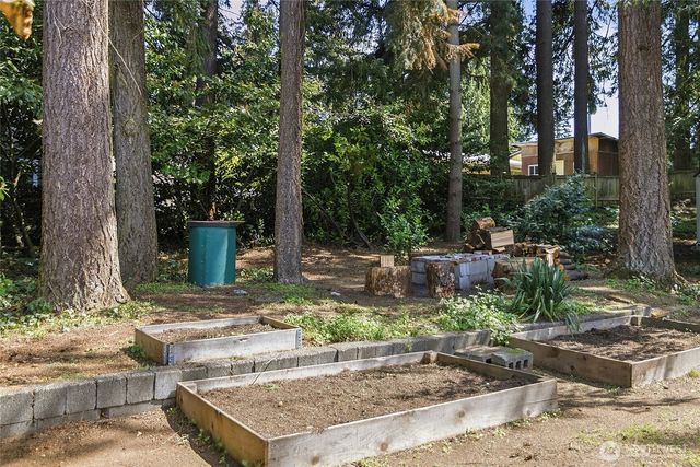 18024 Corliss Avenue N, Shoreline, WA 98133