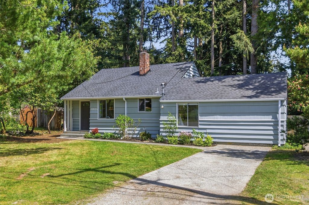18024 Corliss Avenue N, Shoreline, WA 98133