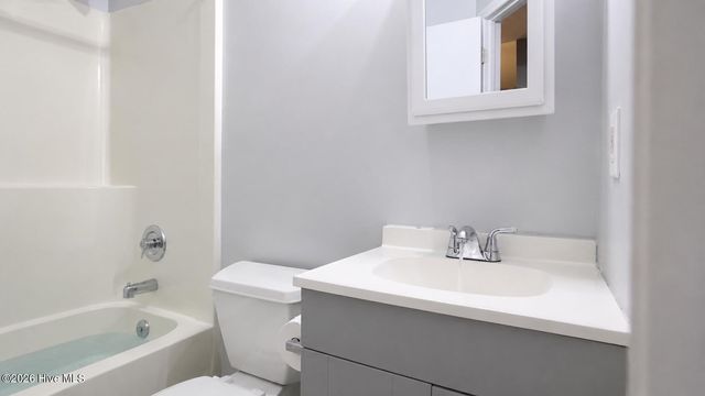 4230 Wilshire Boulevard Apt 306d, Wilmington, NC 28403