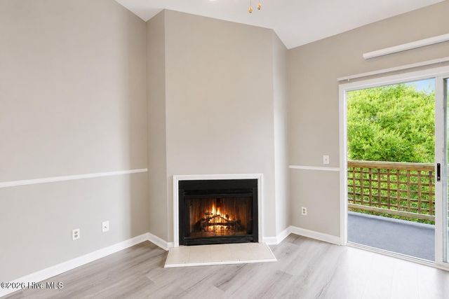 4230 Wilshire Boulevard Apt 306d, Wilmington, NC 28403