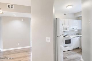 4230 Wilshire Boulevard Apt 306d, Wilmington, NC 28403