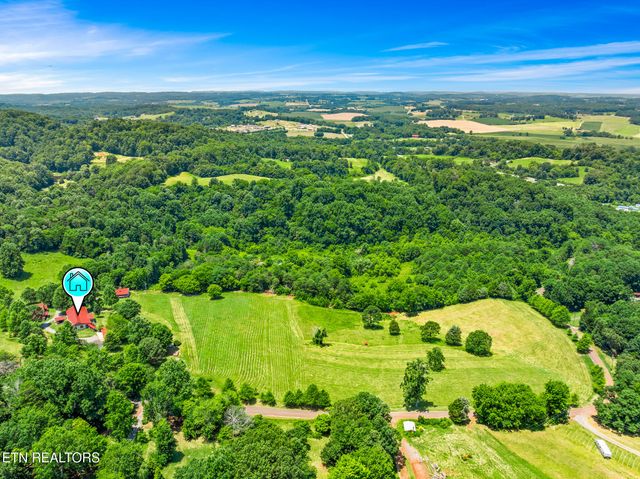 228 Pleasant Hill Rd, Sweetwater, TN 37874