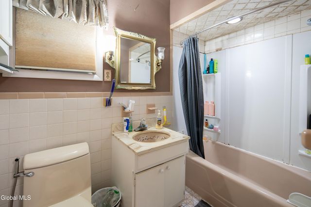 81 N Main Avenue, Albany, NY 12203