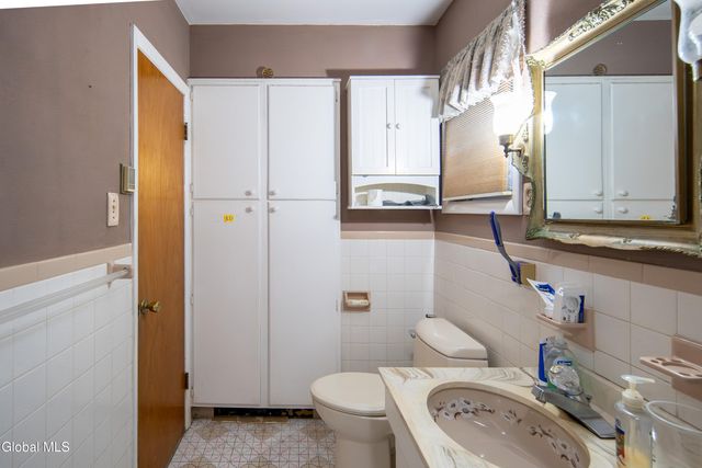 81 N Main Avenue, Albany, NY 12203