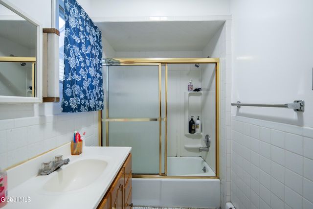 81 N Main Avenue, Albany, NY 12203