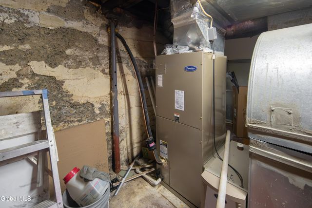 81 N Main Avenue, Albany, NY 12203