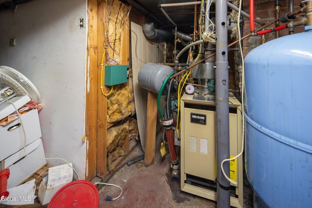 81 N Main Avenue, Albany, NY 12203