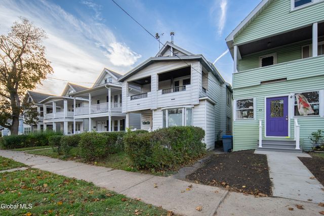 81 N Main Avenue, Albany, NY 12203