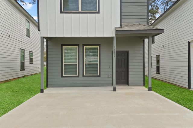10196 Barberry Street, Willis, TX 77318