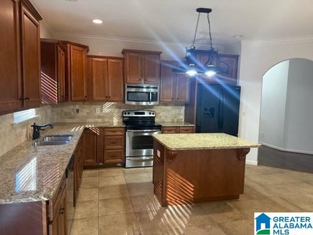 6121 LONGMEADOW WAY, Trussville, AL 35173