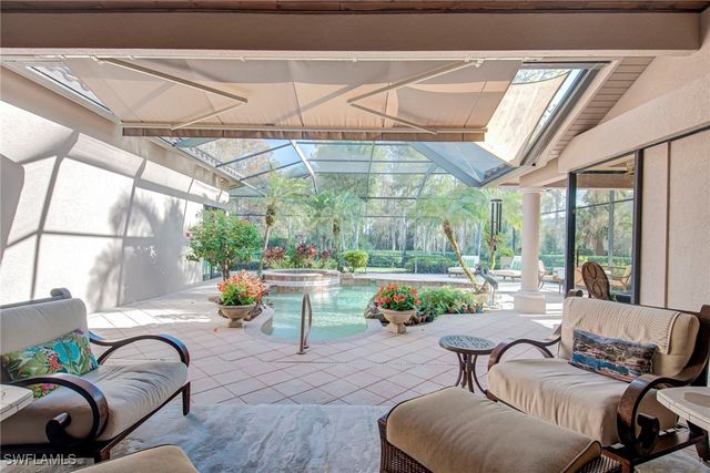 3126 Terramar CT, Naples, FL 34119