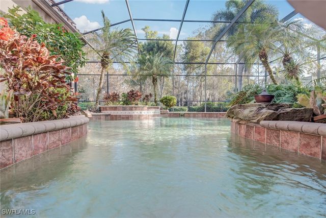 3126 Terramar CT, Naples, FL 34119