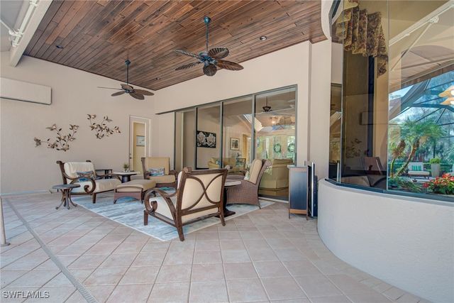 3126 Terramar CT, Naples, FL 34119