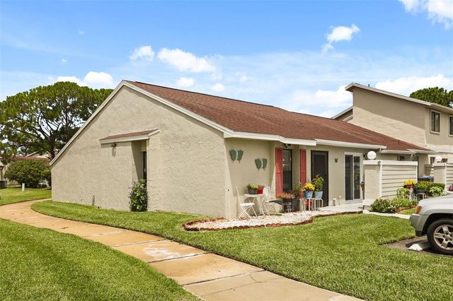 49 PINE ISLAND CIRCLE, Kissimmee, FL 34743