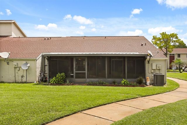 49 PINE ISLAND CIRCLE, Kissimmee, FL 34743