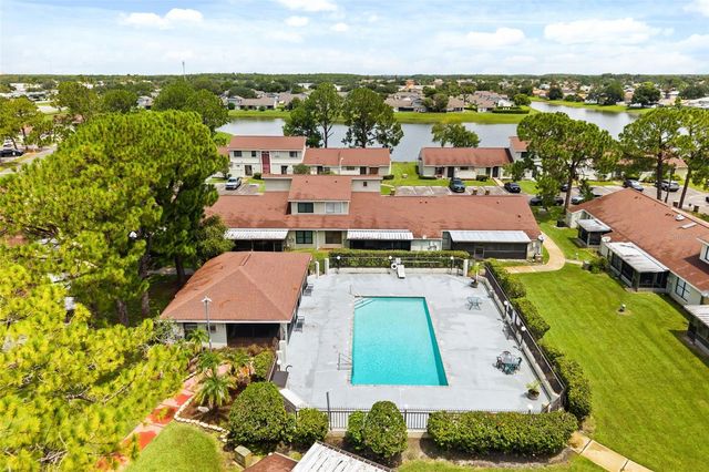 49 PINE ISLAND CIRCLE, Kissimmee, FL 34743