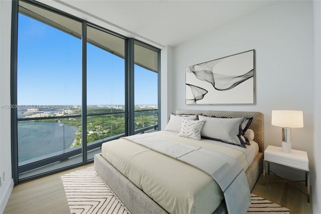 175 SE 25th Rd 3302, Miami, FL 33129