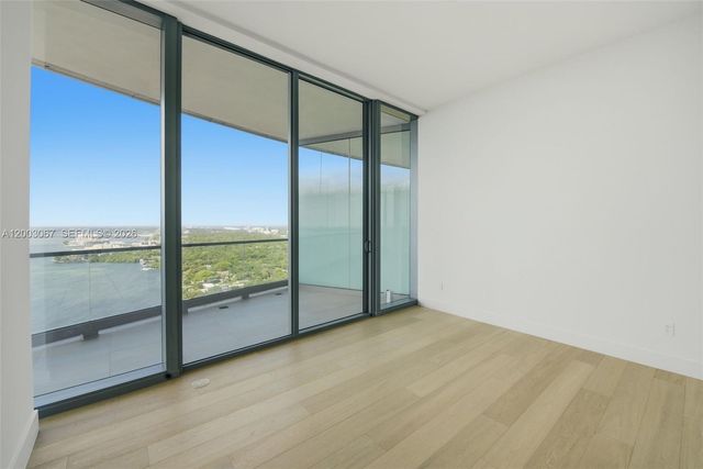 175 SE 25th Rd 3302, Miami, FL 33129