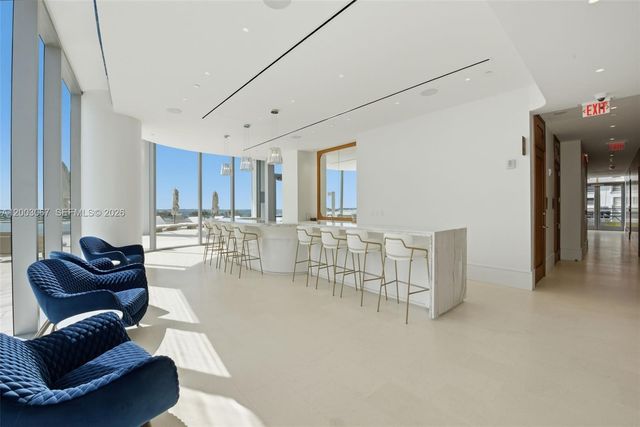 175 SE 25th Rd 3302, Miami, FL 33129