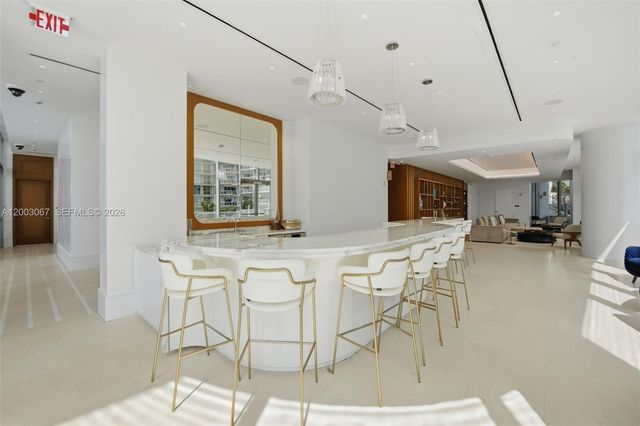 175 SE 25th Rd 3302, Miami, FL 33129