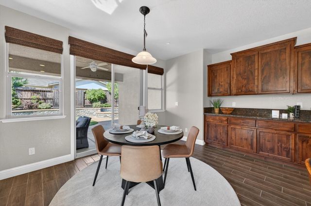 2040 Somers St, Roseville, CA 95747