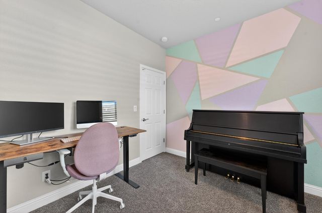 2040 Somers St, Roseville, CA 95747