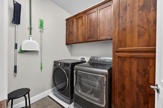 2040 Somers St, Roseville, CA 95747