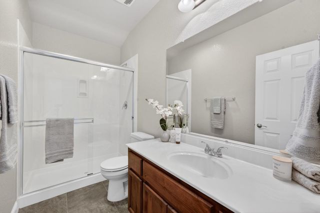 2040 Somers St, Roseville, CA 95747