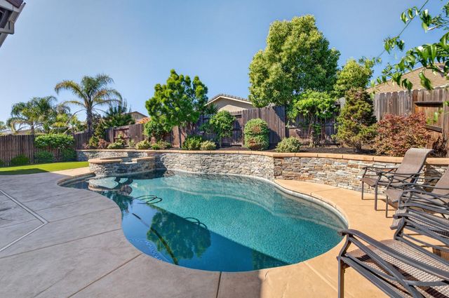 2040 Somers St, Roseville, CA 95747