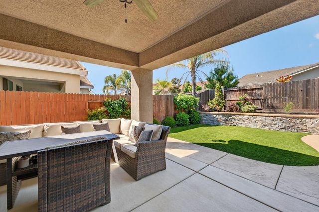 2040 Somers St, Roseville, CA 95747