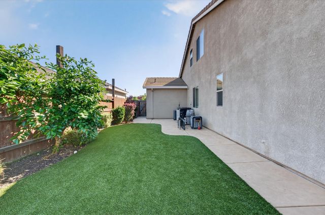 2040 Somers St, Roseville, CA 95747