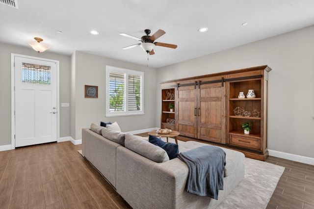 2040 Somers St, Roseville, CA 95747