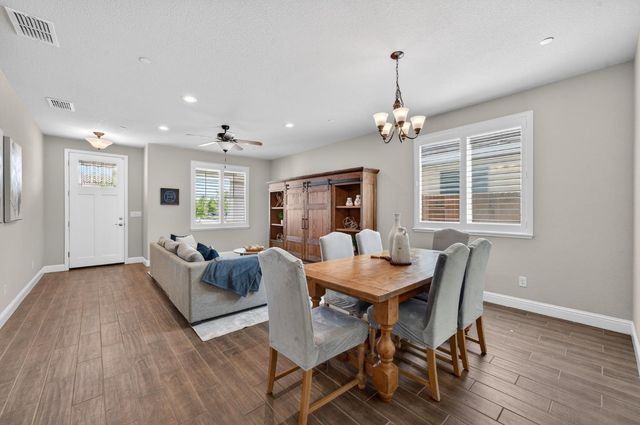 2040 Somers St, Roseville, CA 95747