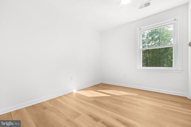 102 LITTLE CREEK LN, La Plata, MD 20646