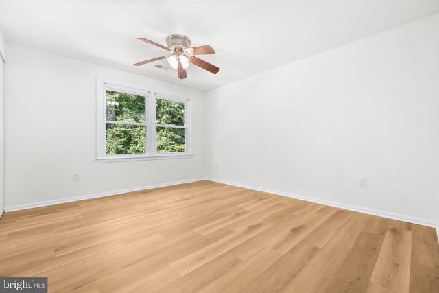 102 LITTLE CREEK LN, La Plata, MD 20646
