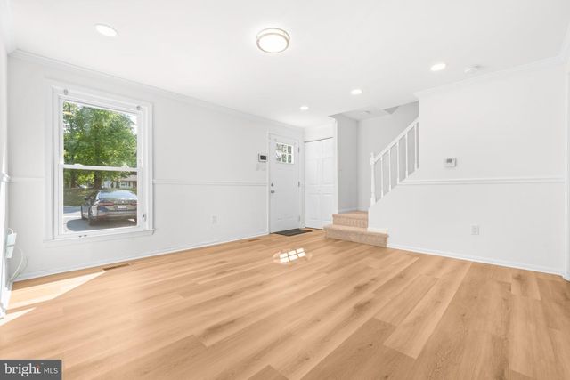 102 LITTLE CREEK LN, La Plata, MD 20646