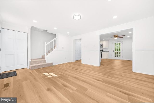 102 LITTLE CREEK LN, La Plata, MD 20646