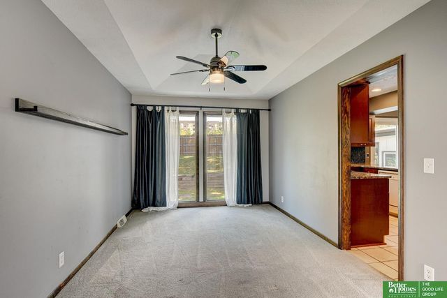 511 S 150th Circle, Omaha, NE 68154