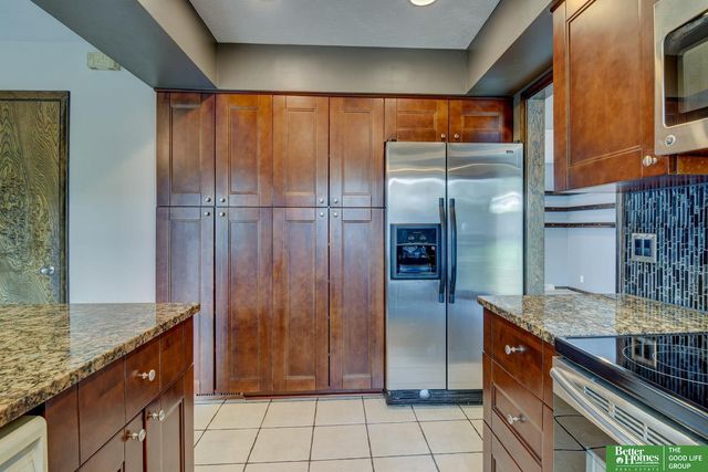 511 S 150th Circle, Omaha, NE 68154