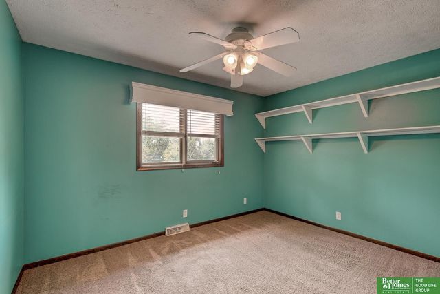 511 S 150th Circle, Omaha, NE 68154