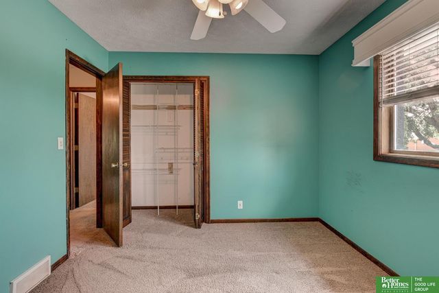 511 S 150th Circle, Omaha, NE 68154