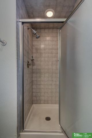 511 S 150th Circle, Omaha, NE 68154