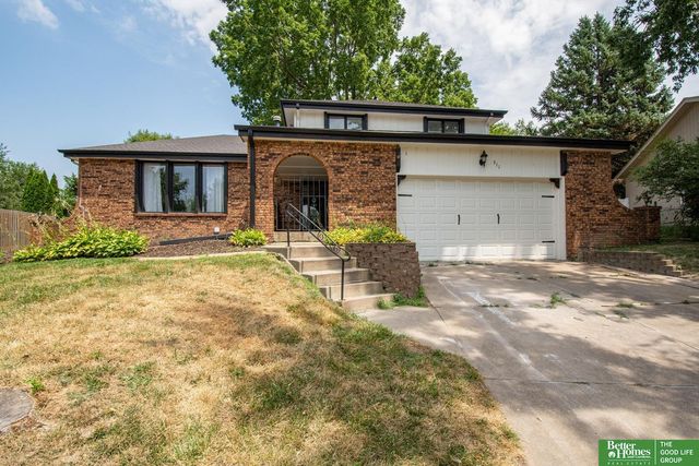 511 S 150th Circle, Omaha, NE 68154