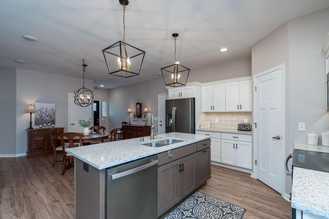 3118 Prairie Rose Drive, Mankato, MN 56001